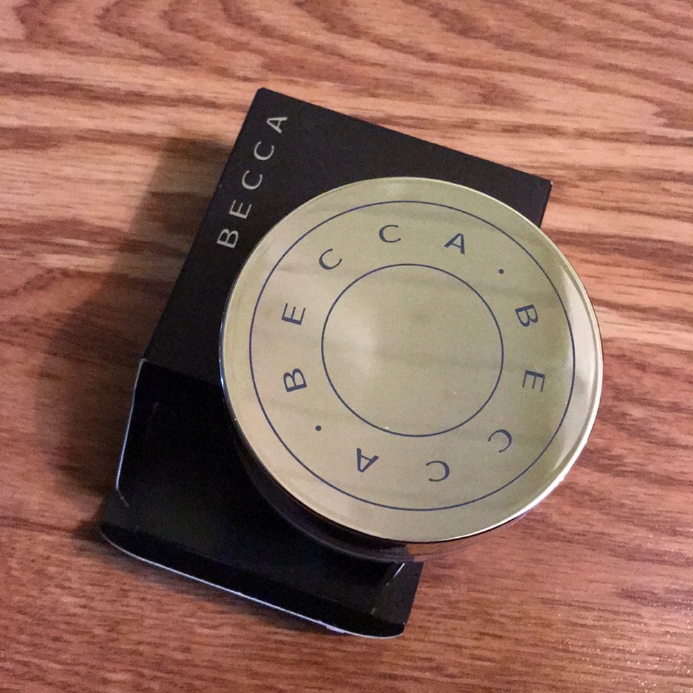 BECCA HYDRA MIST SET & REFRESH POWDER